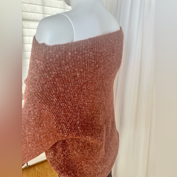 TREASURE & BOND Women's One-Shoulder Rib Sweater in Rust Russet - Medium - Picture 6 of 8